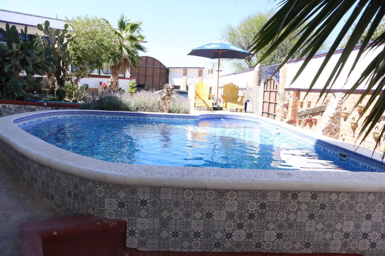 Santa Rosa de Jauregui La Casona Azul Bed N Breakfast מראה חיצוני תמונה