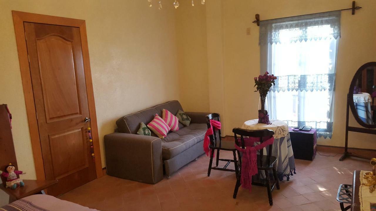 Santa Rosa de Jauregui La Casona Azul Bed N Breakfast מראה חיצוני תמונה