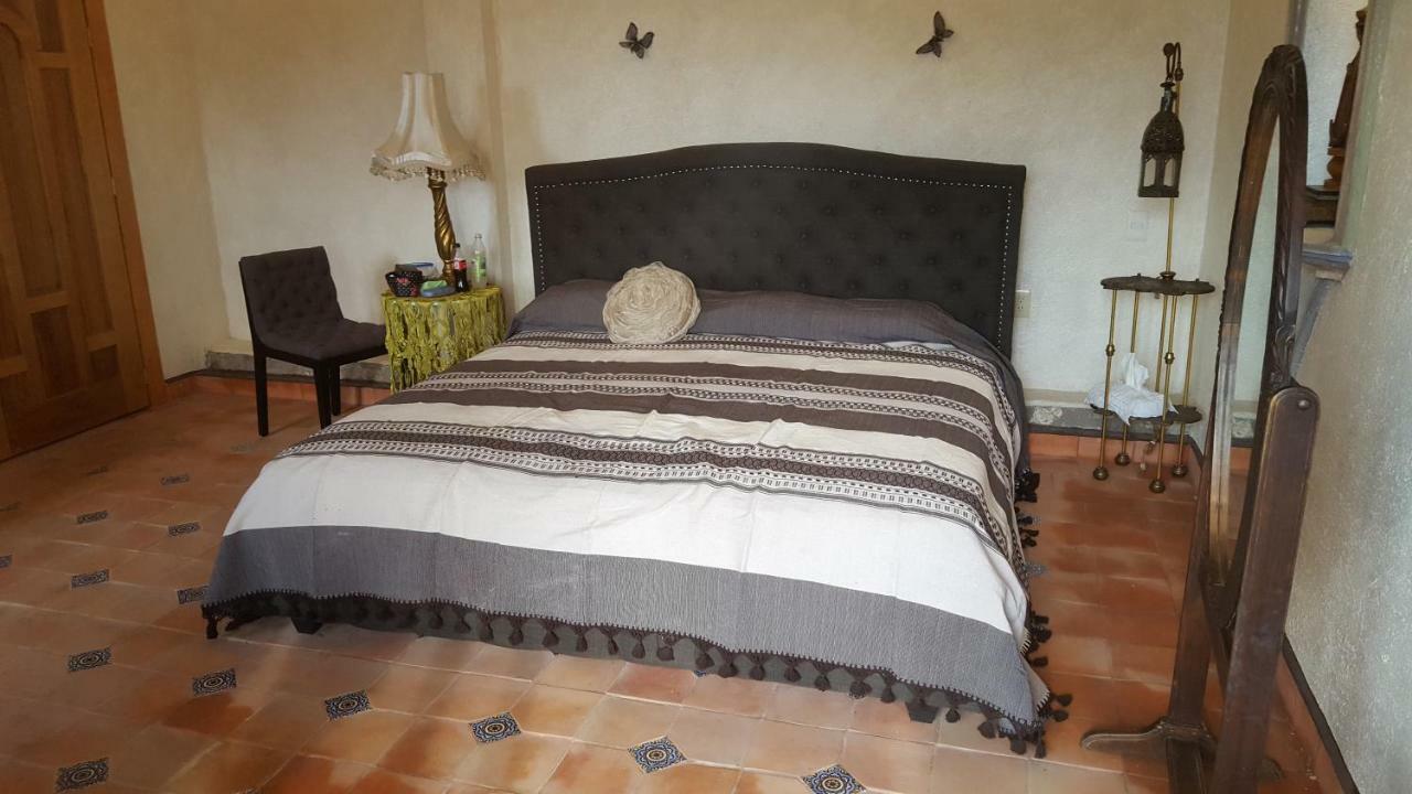 Santa Rosa de Jauregui La Casona Azul Bed N Breakfast מראה חיצוני תמונה