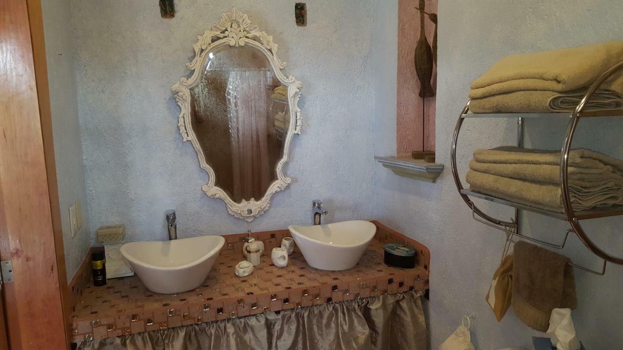 Santa Rosa de Jauregui La Casona Azul Bed N Breakfast מראה חיצוני תמונה