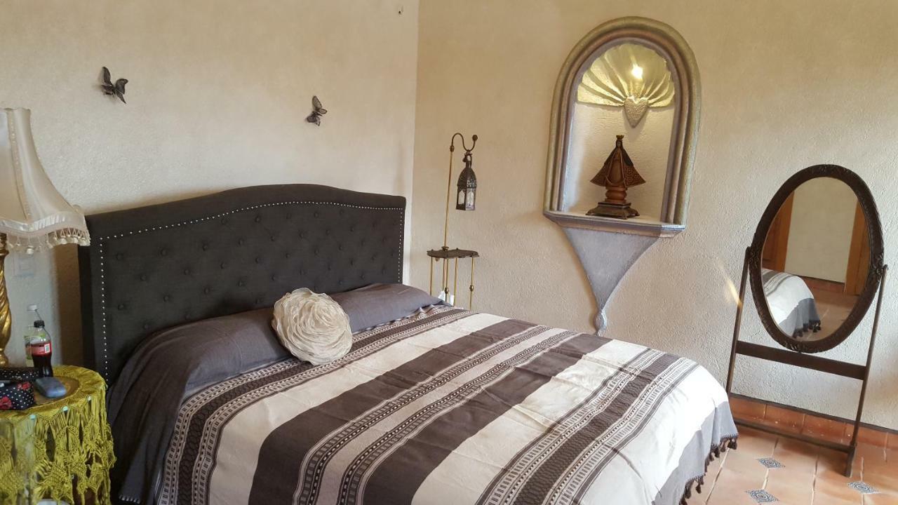 Santa Rosa de Jauregui La Casona Azul Bed N Breakfast מראה חיצוני תמונה